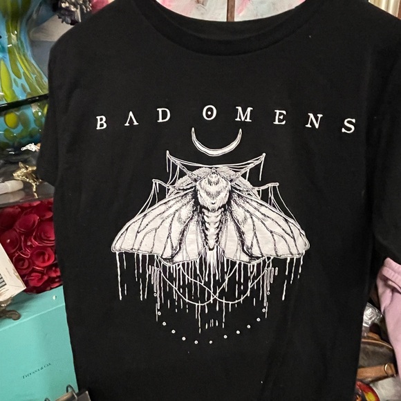 BAD OMENS MOTH T-SHIRT - Picture 2 of 5